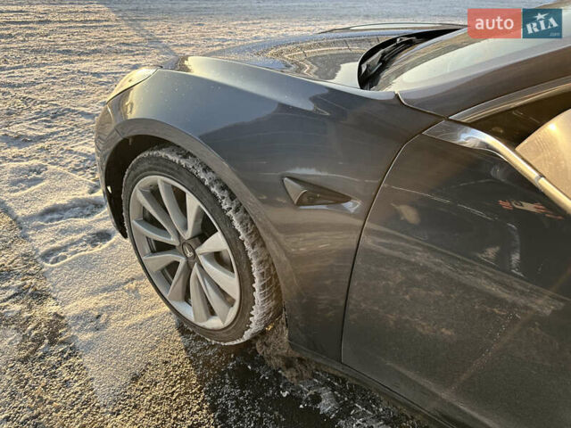 Сірий Тесла Модель 3, об'ємом двигуна 0 л та пробігом 97 тис. км за 17000 $, фото 8 на Automoto.ua