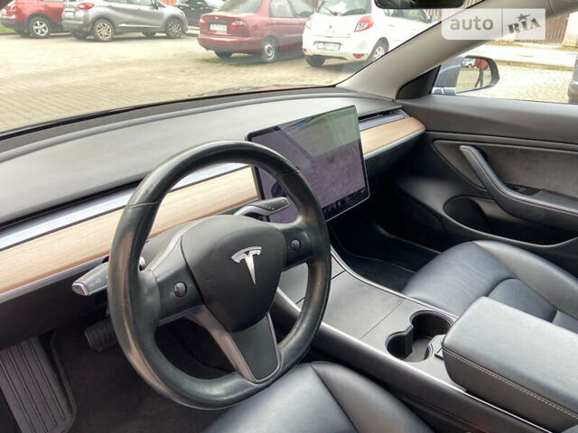 Серый Тесла Модель 3, объемом двигателя 0 л и пробегом 95 тыс. км за 20950 $, фото 20 на Automoto.ua