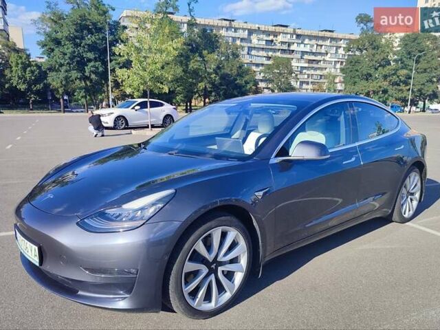 Серый Тесла Модель 3, объемом двигателя 0 л и пробегом 62 тыс. км за 16900 $, фото 2 на Automoto.ua