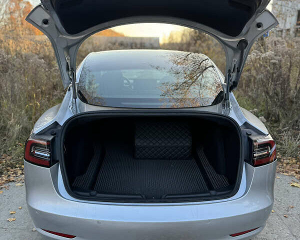 Серый Тесла Модель 3, объемом двигателя 0 л и пробегом 138 тыс. км за 17300 $, фото 15 на Automoto.ua