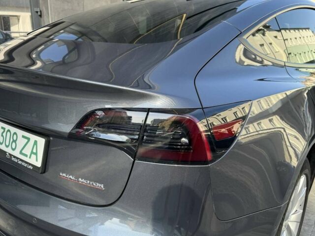 Сірий Тесла Модель 3, об'ємом двигуна 0 л та пробігом 61 тис. км за 22000 $, фото 1 на Automoto.ua
