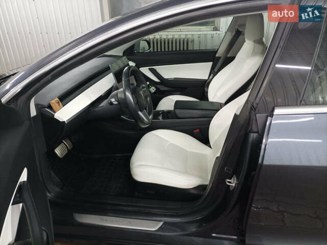 Сірий Тесла Модель 3, об'ємом двигуна 0 л та пробігом 97 тис. км за 18500 $, фото 12 на Automoto.ua