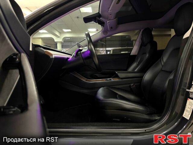 Сірий Тесла Модель 3, об'ємом двигуна 0.21 л та пробігом 76 тис. км за 19900 $, фото 9 на Automoto.ua