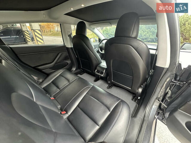 Сірий Тесла Модель 3, об'ємом двигуна 0 л та пробігом 150 тис. км за 13999 $, фото 24 на Automoto.ua