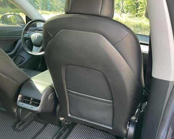 Серый Тесла Модель 3, объемом двигателя 0 л и пробегом 94 тыс. км за 18000 $, фото 30 на Automoto.ua