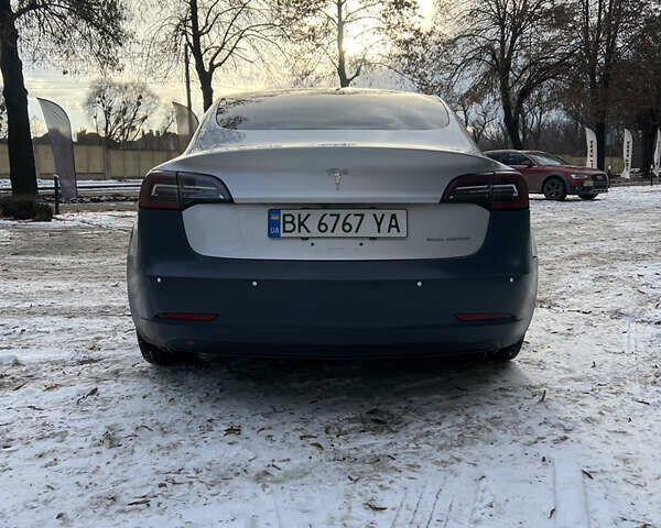 Сірий Тесла Модель 3, об'ємом двигуна 0 л та пробігом 215 тис. км за 15900 $, фото 5 на Automoto.ua