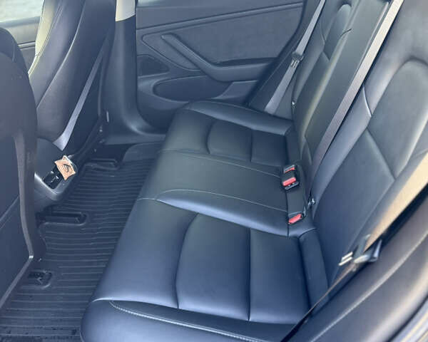 Серый Тесла Модель 3, объемом двигателя 0 л и пробегом 148 тыс. км за 14700 $, фото 9 на Automoto.ua