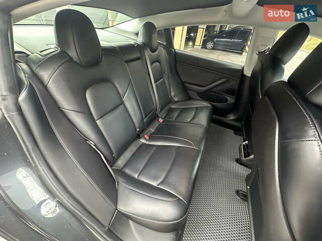 Сірий Тесла Модель 3, об'ємом двигуна 0 л та пробігом 150 тис. км за 13999 $, фото 25 на Automoto.ua
