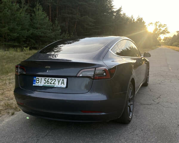 Сірий Тесла Модель 3, об'ємом двигуна 0 л та пробігом 68 тис. км за 16500 $, фото 2 на Automoto.ua