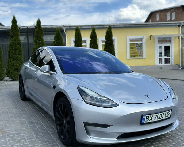 Сірий Тесла Модель 3, об'ємом двигуна 0 л та пробігом 180 тис. км за 17300 $, фото 7 на Automoto.ua