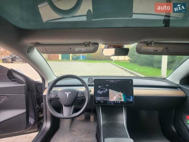 Серый Тесла Модель 3, объемом двигателя 0 л и пробегом 282 тыс. км за 16300 $, фото 16 на Automoto.ua