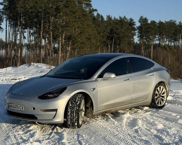 Сірий Тесла Модель 3, об'ємом двигуна 0 л та пробігом 180 тис. км за 14500 $, фото 3 на Automoto.ua