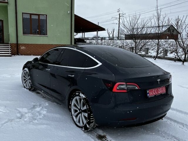 Серый Тесла Модель 3, объемом двигателя 0 л и пробегом 210 тыс. км за 14999 $, фото 4 на Automoto.ua