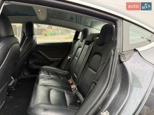 Сірий Тесла Модель 3, об'ємом двигуна 0 л та пробігом 225 тис. км за 13750 $, фото 12 на Automoto.ua