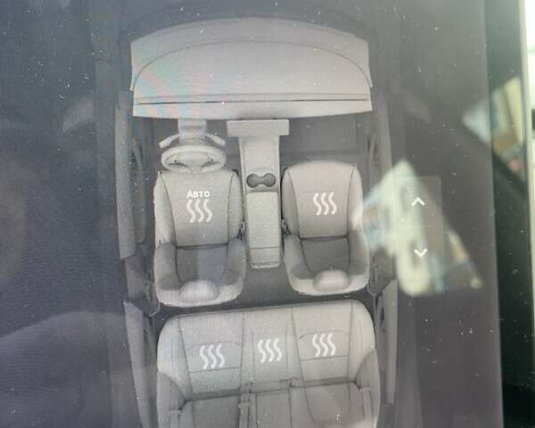 Серый Тесла Модель 3, объемом двигателя 0 л и пробегом 125 тыс. км за 17000 $, фото 21 на Automoto.ua