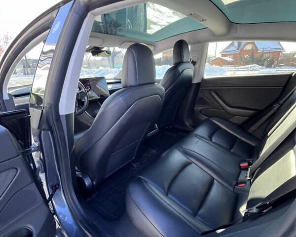 Серый Тесла Модель 3, объемом двигателя 0 л и пробегом 110 тыс. км за 17500 $, фото 11 на Automoto.ua