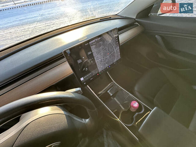 Сірий Тесла Модель 3, об'ємом двигуна 0 л та пробігом 97 тис. км за 17000 $, фото 14 на Automoto.ua