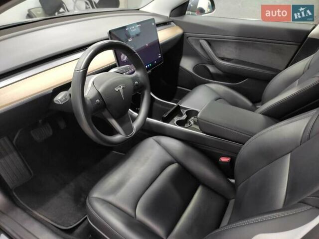 Тесла Модель 3 2018 у Львові на Automoto.ua Сірий Тесла Модель 3, об'ємом двигуна 0 л та пробігом 150 тис. км за 17500 $, фото 11 на Automoto.ua