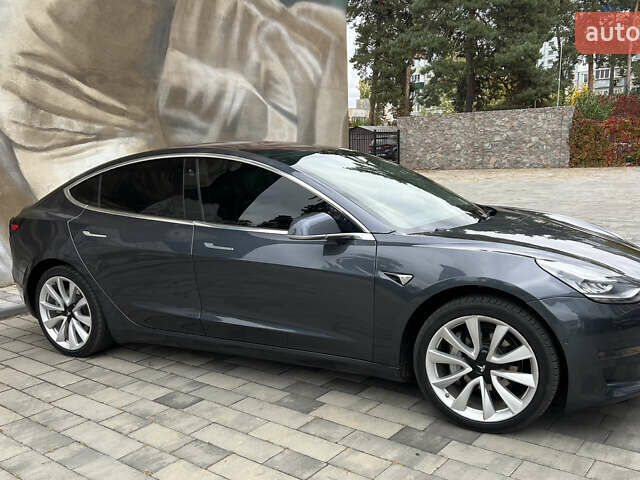 Сірий Тесла Модель 3, об'ємом двигуна 0 л та пробігом 115 тис. км за 18200 $, фото 2 на Automoto.ua