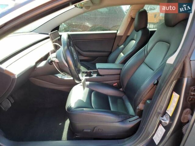 Сірий Тесла Модель 3, об'ємом двигуна 0 л та пробігом 165 тис. км за 5700 $, фото 6 на Automoto.ua