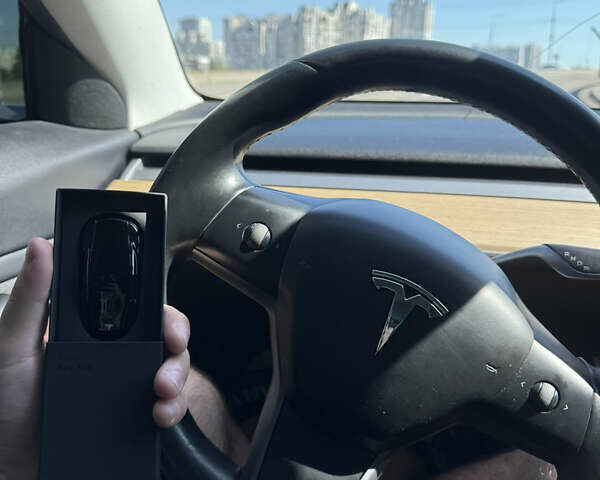 Тесла Модель 3 2018 у Києві на Automoto.ua Сірий Тесла Модель 3, об'ємом двигуна 0 л та пробігом 160 тис. км за 17000 $, фото 3 на Automoto.ua
