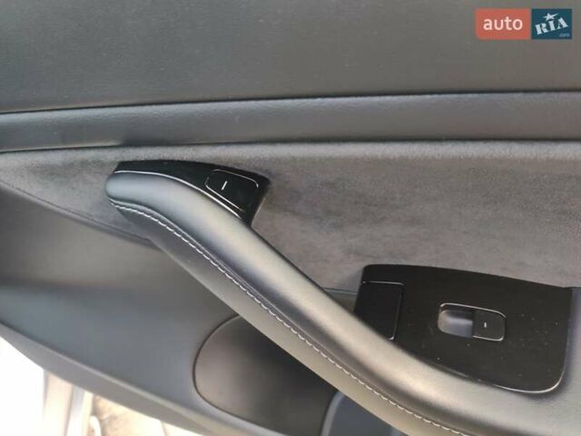 Серый Тесла Модель 3, объемом двигателя 0 л и пробегом 78 тыс. км за 19900 $, фото 40 на Automoto.ua