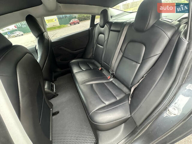 Сірий Тесла Модель 3, об'ємом двигуна 0 л та пробігом 150 тис. км за 13999 $, фото 20 на Automoto.ua