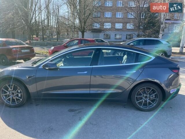 Серый Тесла Модель 3, объемом двигателя 0 л и пробегом 125 тыс. км за 13500 $, фото 4 на Automoto.ua