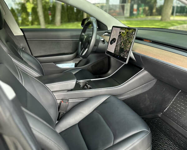 Сірий Тесла Модель 3, об'ємом двигуна 0 л та пробігом 51 тис. км за 21799 $, фото 26 на Automoto.ua