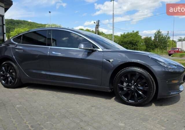 Сірий Тесла Модель 3, об'ємом двигуна 0 л та пробігом 67 тис. км за 22500 $, фото 2 на Automoto.ua