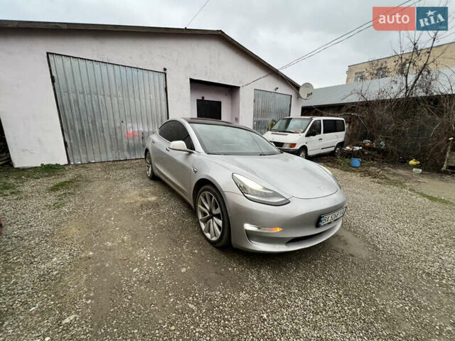Серый Тесла Модель 3, объемом двигателя 0 л и пробегом 238 тыс. км за 14800 $, фото 3 на Automoto.ua