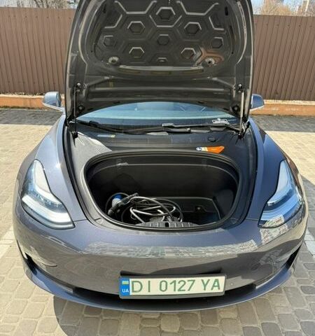 Сірий Тесла Модель 3, об'ємом двигуна 0 л та пробігом 99 тис. км за 18500 $, фото 3 на Automoto.ua