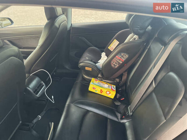 Сірий Тесла Модель 3, об'ємом двигуна 0 л та пробігом 122 тис. км за 17500 $, фото 13 на Automoto.ua