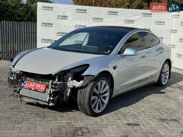 Серый Тесла Модель 3, объемом двигателя 0 л и пробегом 163 тыс. км за 11700 $, фото 1 на Automoto.ua