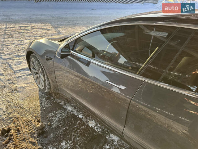 Сірий Тесла Модель 3, об'ємом двигуна 0 л та пробігом 97 тис. км за 17000 $, фото 6 на Automoto.ua