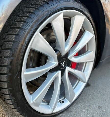 Сірий Тесла Модель 3, об'ємом двигуна 0 л та пробігом 165 тис. км за 20000 $, фото 41 на Automoto.ua