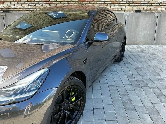 Серый Тесла Модель 3, объемом двигателя 0 л и пробегом 116 тыс. км за 14600 $, фото 2 на Automoto.ua