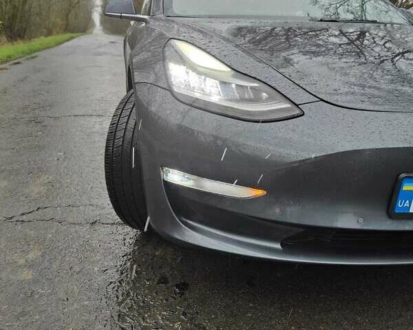 Серый Тесла Модель 3, объемом двигателя 0 л и пробегом 144 тыс. км за 16500 $, фото 27 на Automoto.ua