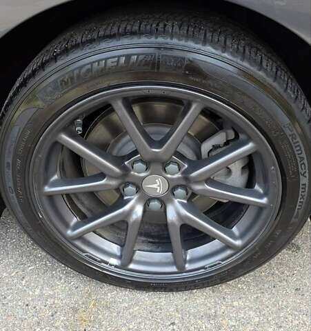 Сірий Тесла Модель 3, об'ємом двигуна 0 л та пробігом 84 тис. км за 17500 $, фото 52 на Automoto.ua