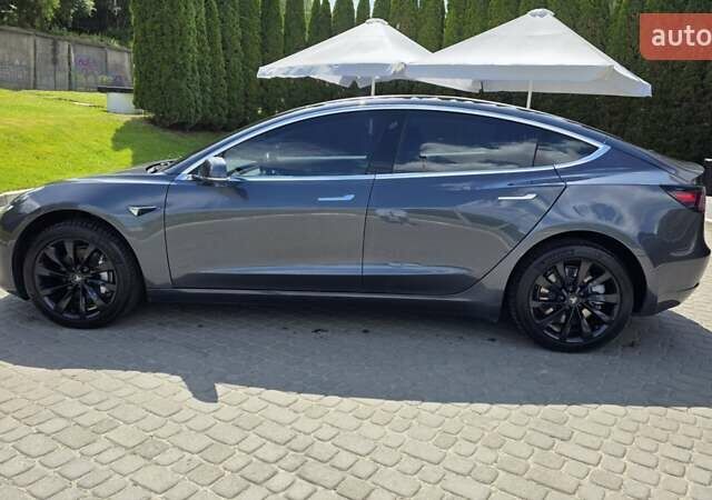 Сірий Тесла Модель 3, об'ємом двигуна 0 л та пробігом 67 тис. км за 22500 $, фото 12 на Automoto.ua