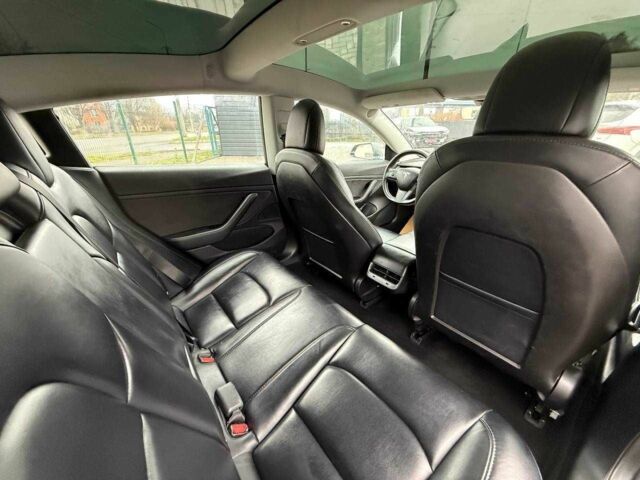 Сірий Тесла Модель 3, об'ємом двигуна 0 л та пробігом 170 тис. км за 12900 $, фото 6 на Automoto.ua