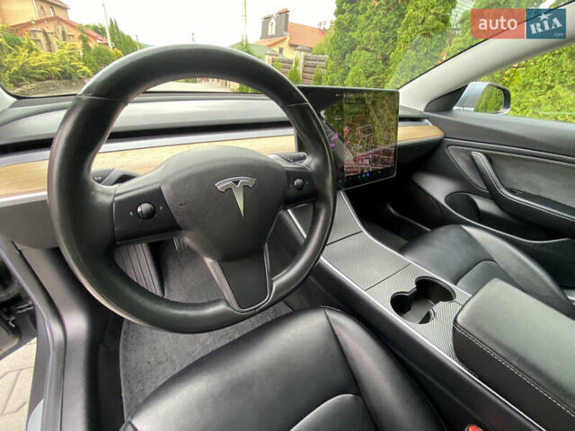 Серый Тесла Модель 3, объемом двигателя 0 л и пробегом 98 тыс. км за 17900 $, фото 22 на Automoto.ua
