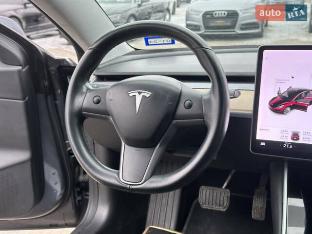 Серый Тесла Модель 3, объемом двигателя 0 л и пробегом 130 тыс. км за 18900 $, фото 20 на Automoto.ua
