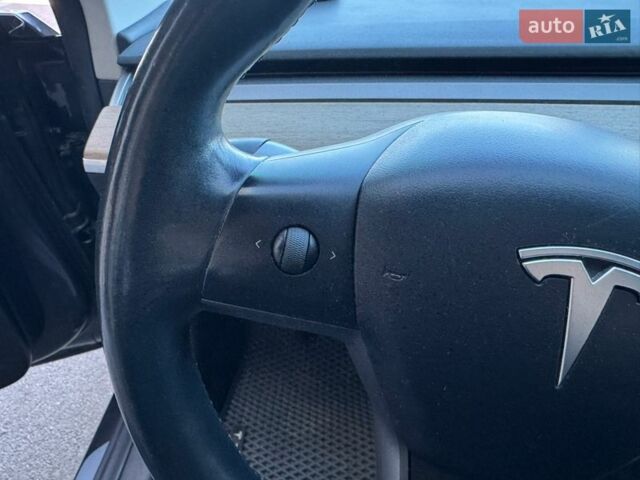 Серый Тесла Модель 3, объемом двигателя 0 л и пробегом 154 тыс. км за 15299 $, фото 13 на Automoto.ua
