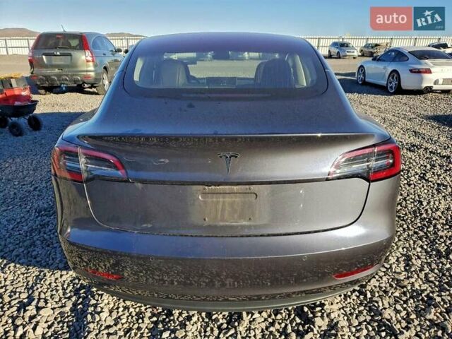 Серый Тесла Модель 3, объемом двигателя 0 л и пробегом 77 тыс. км за 3200 $, фото 5 на Automoto.ua
