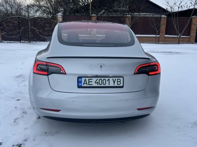 Серый Тесла Модель 3, объемом двигателя 0 л и пробегом 270 тыс. км за 13000 $, фото 4 на Automoto.ua