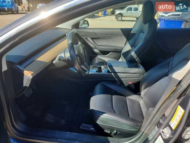 Сірий Тесла Модель 3, об'ємом двигуна 0 л та пробігом 94 тис. км за 4500 $, фото 6 на Automoto.ua