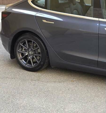 Сірий Тесла Модель 3, об'ємом двигуна 0 л та пробігом 84 тис. км за 17500 $, фото 14 на Automoto.ua