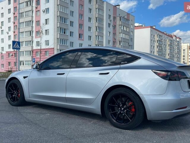 Серый Тесла Модель 3, объемом двигателя 0 л и пробегом 130 тыс. км за 17900 $, фото 10 на Automoto.ua