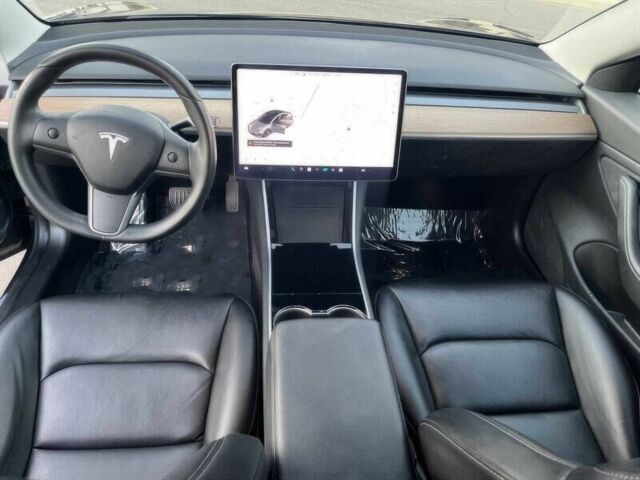 Серый Тесла Модель 3, объемом двигателя 0 л и пробегом 32 тыс. км за 8500 $, фото 8 на Automoto.ua
